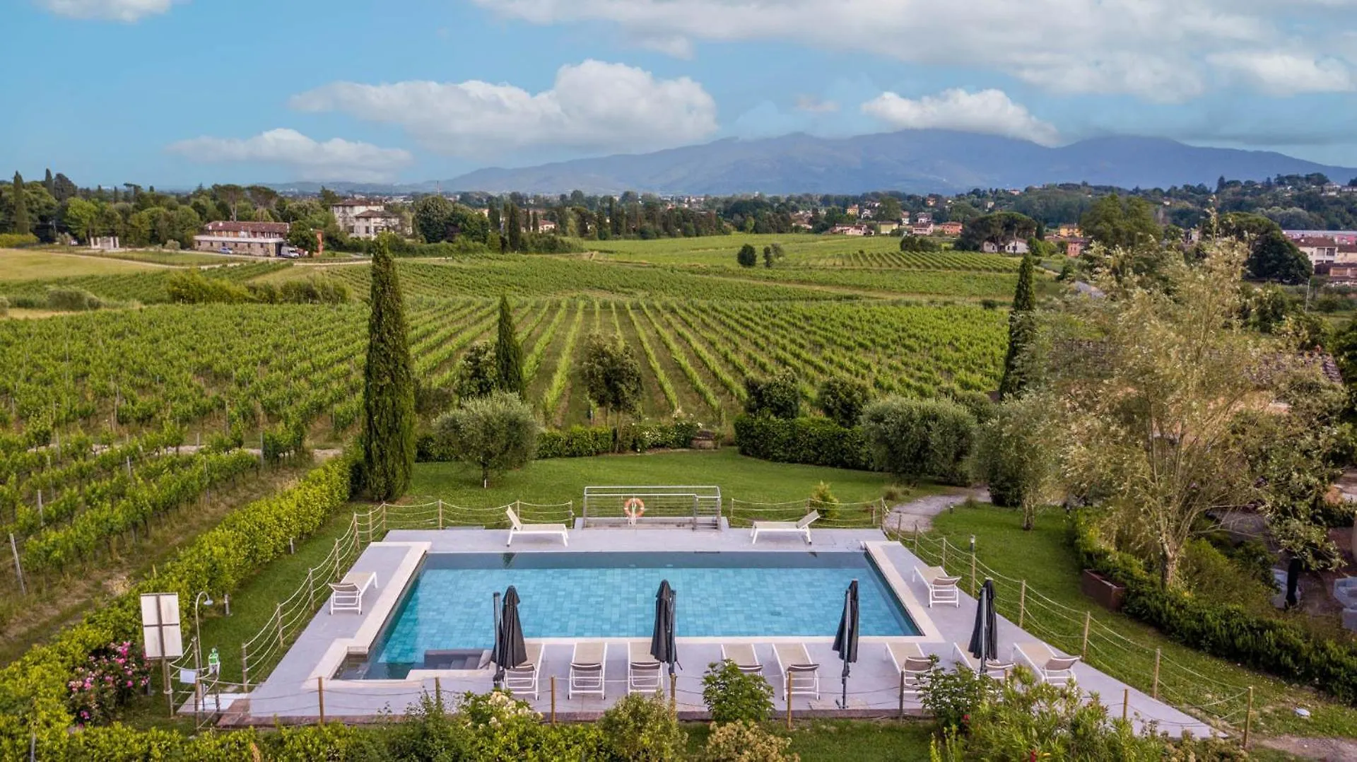 Donato Farmhouse Apartment With Shared Pool Lucca