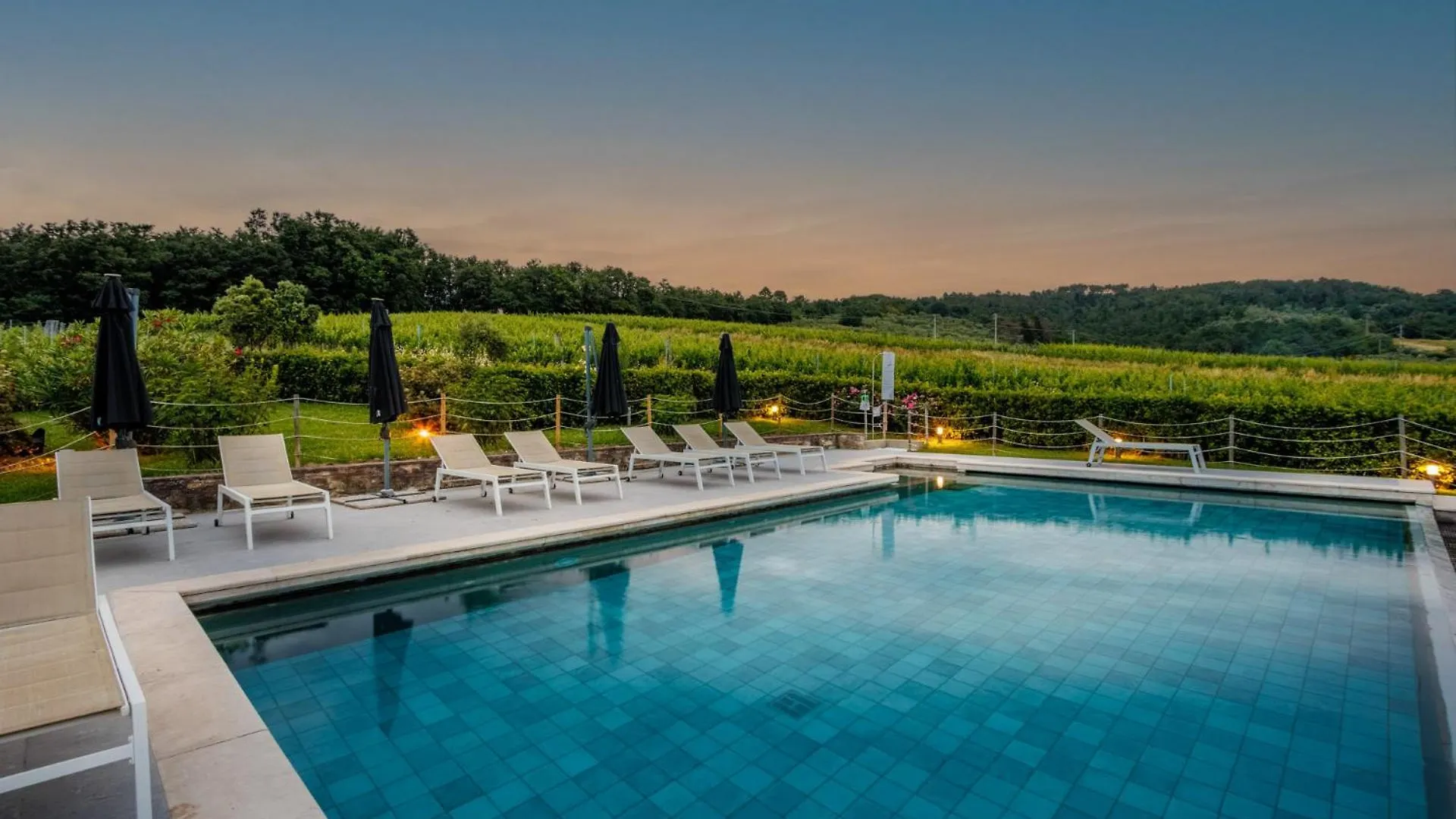 Donato Farmhouse Apartment With Shared Pool Lucca