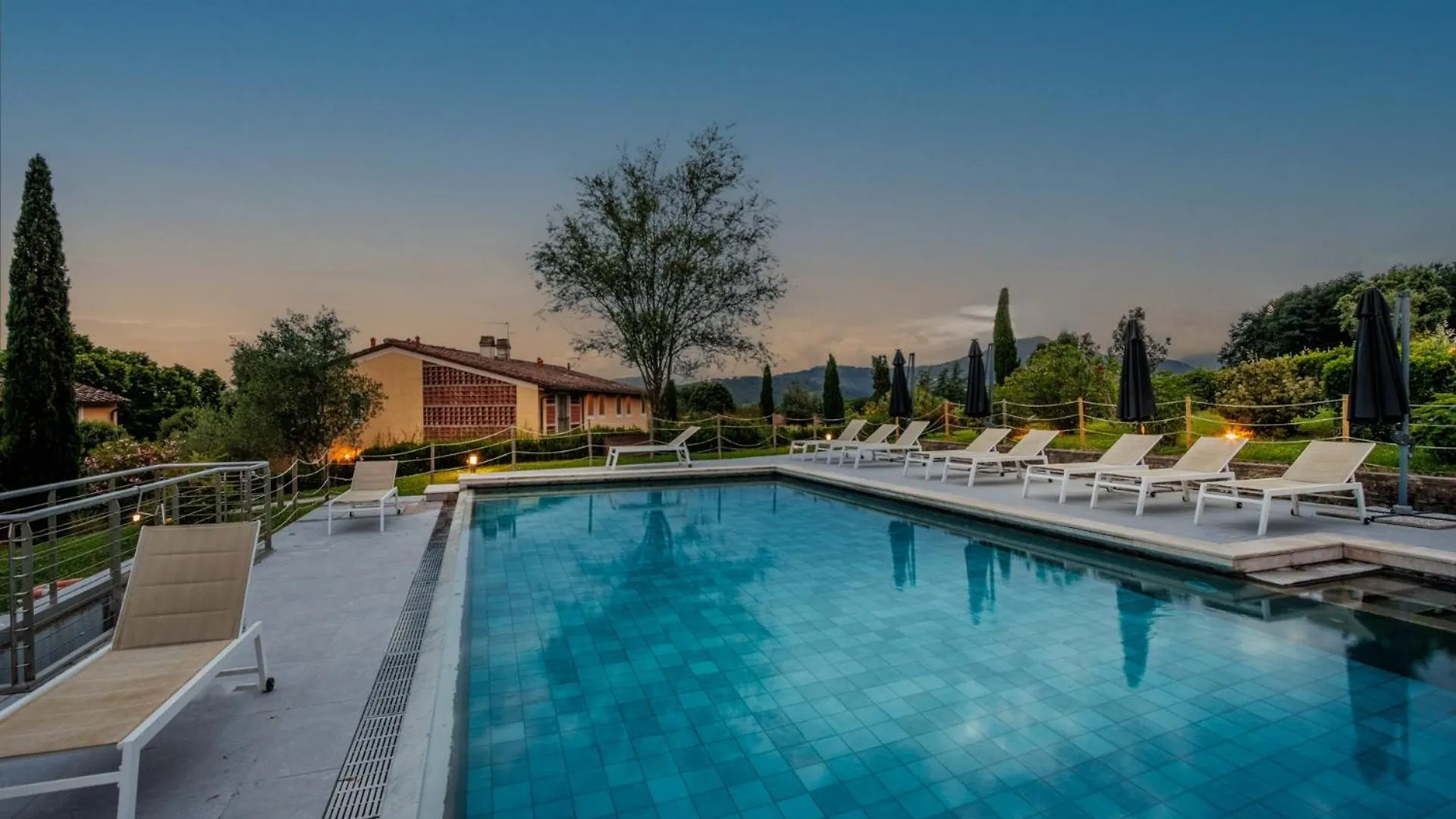 Donato Farmhouse Apartment With Shared Pool Lucca